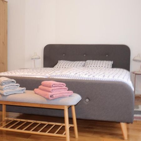 Angela Apartment Zagreb Buitenkant foto