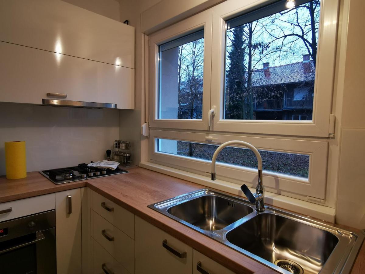 Angela Apartment Zagreb Buitenkant foto