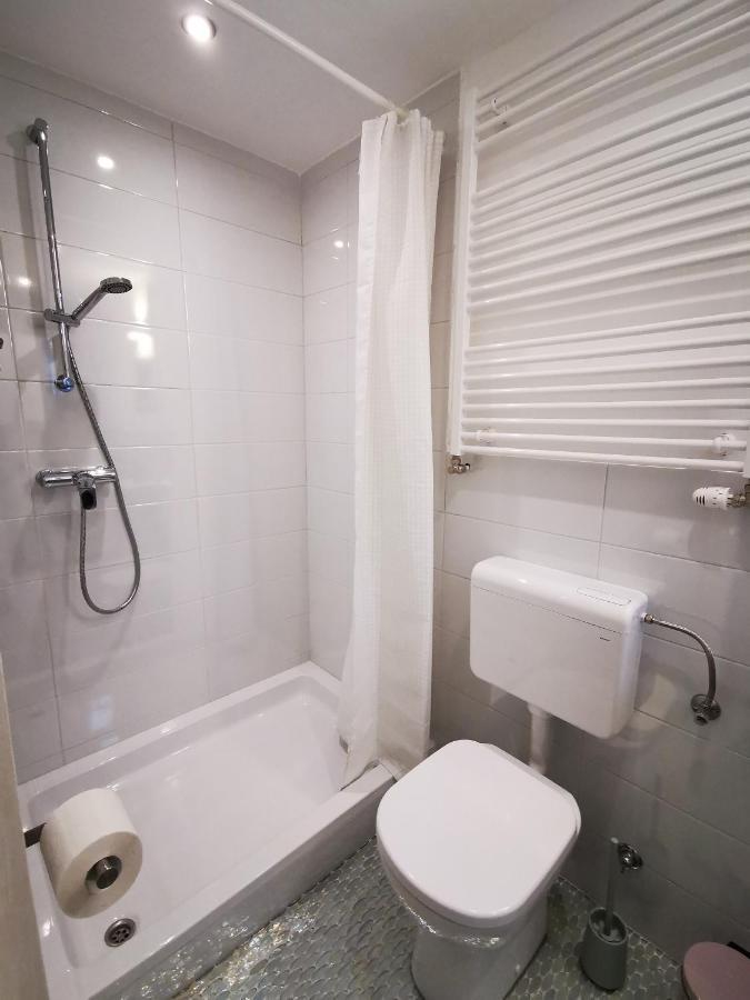 Angela Apartment Zagreb Buitenkant foto