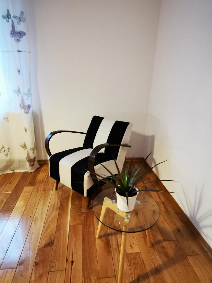 Angela Apartment Zagreb Buitenkant foto