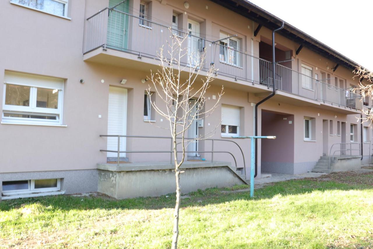 Angela Apartment Zagreb Buitenkant foto