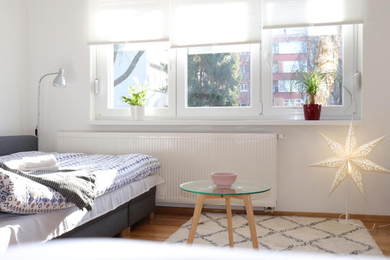 Angela Apartment Zagreb Buitenkant foto